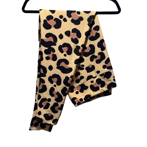 NEW TC2 LulaRoe Buttery Soft Leggings Tall& CurvyStretchy XXL-XXXL 18, 20, 22 - Picture 5 of 16